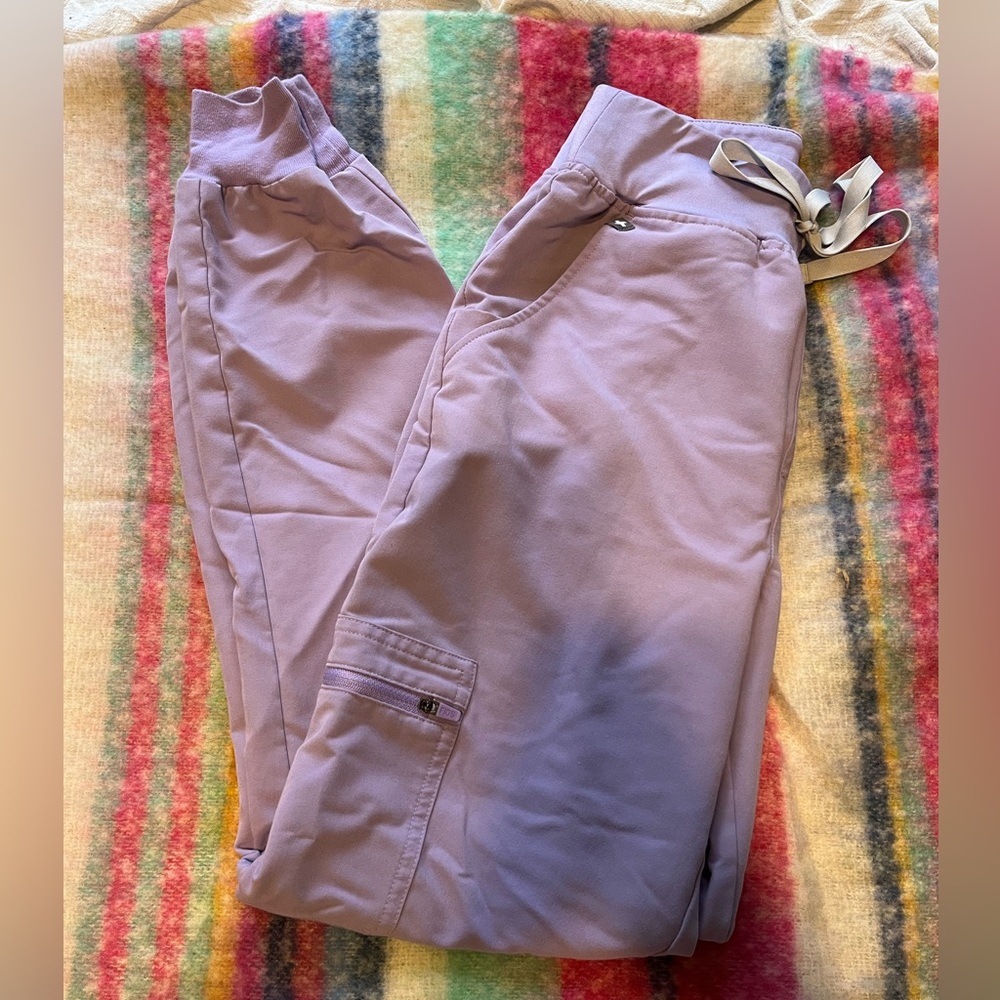 Lavender High Waisted Zamora Jogger Scrubs Figs